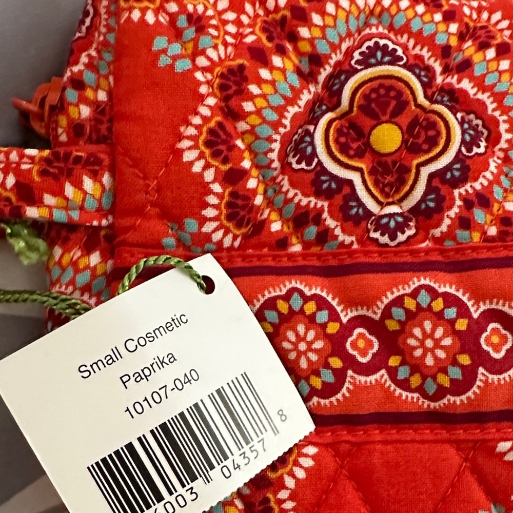 NWT never used - Vera Bradley Paprika pattern small  Cosmetic Bag - Picture 2 of 5